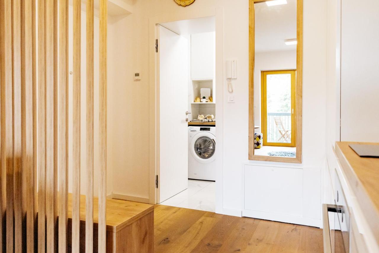 Woody - Comfy Apartment In Siska Liubliana Exterior foto